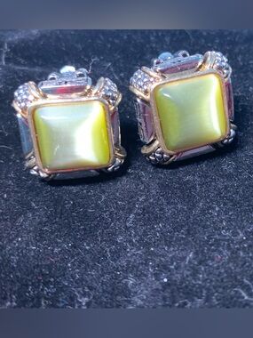 Yellow-Green Square Stone Women's Clip-On Earrings